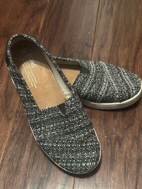 TOMS | Slip-On Casual Shoe in Black and White - Women’s 7